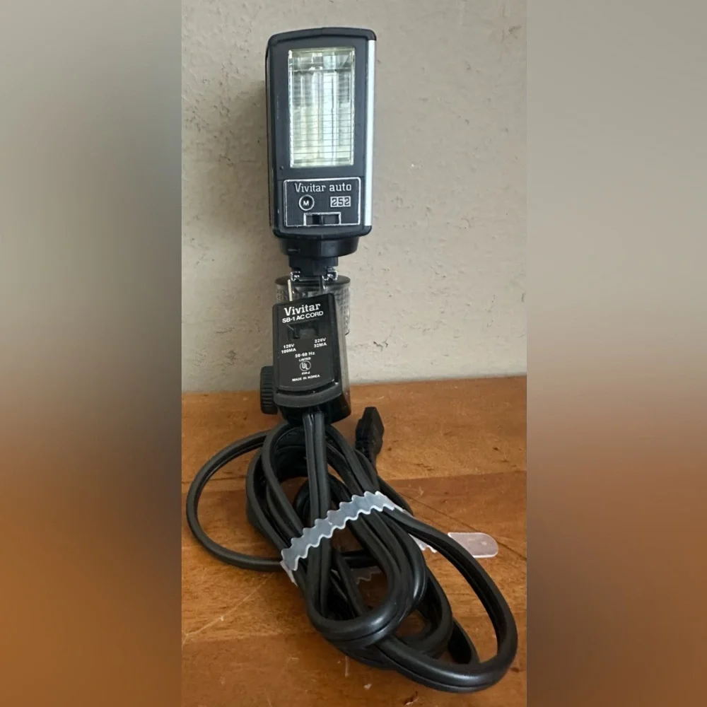 Vivitar 252 Auto Camera Flash w/SL-2 Flash Light Slave Remote Trigger & AC Power